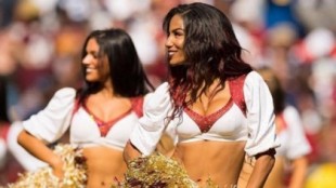 Denuncian una trama de vídeos sexuales robados a cheerleaders para el consumo de directivos de los ex RedSkins