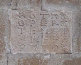 El Cuadrado Sator, una inscripción multipalíndromo encontrada en Pompeya y otros yacimientos de significado desconocido