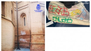 Las zapatillas de un grafitero llevan a su detención por atentar contra el patrimonio histórico en Calatayud