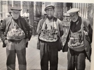 ‘Los Vendedores de Cinto’, un homenaje al sector cuchillero de Albacete a través de un viaje fotográfico