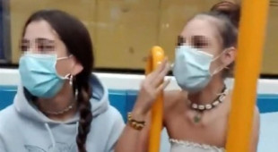 En libertad las dos menores arrestadas por insultos racistas en Metro