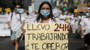 Los sindicatos responden a Ayuso: "No hay médicos en Madrid por los precarios contratos basura"