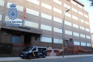 Tres heridos de bala y un detenido en Almería por atacar con cuchillo a policías cuando iba sin mascarilla