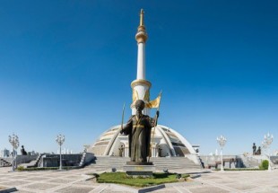 Turkmenistán, el país totalitario regido por un dentista excéntrico