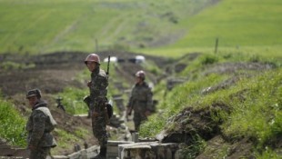 Anuncian movilización general y estado de guerra en región de Nagorno Karabaj tras escalada entre Armenia y Azerbaiyán