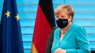 Merkel recomienda no viajar a España pero sí a Italia donde "se han comportado de modo precavido"
