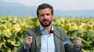 Casado presume de su pasado agrario a pesar de que su vínculo con el campo se limita a las vacaciones de verano