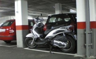 ¿Puedo aparcar coche y moto en mi plaza de garaje?