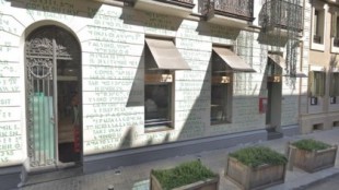 El restaurante El Mordisco de Barcelona se salta la orden de cierre y abre sus puertas