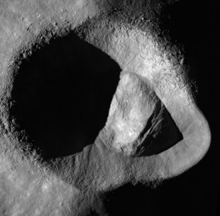 La NASA confirma que hay agua en la Luna