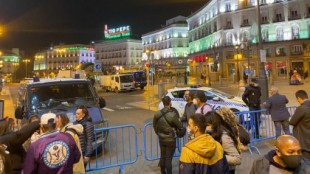 La policía desaloja convocatoria contra las restricciones en la Puerta del Sol