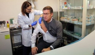 Galicia mantiene sin vacunar de la gripe a población de riesgo porque agotó las dosis con personas sanas