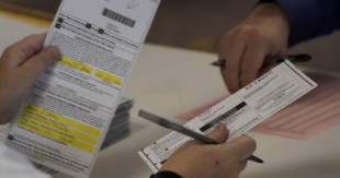 El GOP exige que se verifique el recuento de votos de Michigan después de que un error le diera un condado a Biden [ENG]