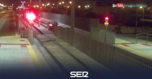 Circula borracha un kilómetro por las vías del metro de Málaga