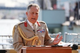 El peligro de una nueva guerra mundial es muy real, advierte el jefe de las Fuerzas Armadas británicas