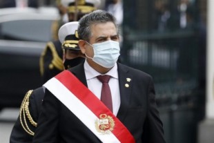 Manuel Merino renuncia como Presidente de Peru