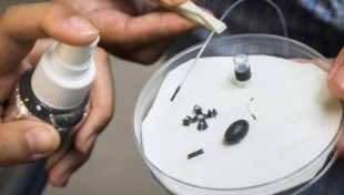 Increíble spray magnético que convierte pequeños objetos inanimados en robots a escala de insectos [EN]
