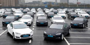 La aventura de la flota de taxis Tesla del aeropuerto de Amsterdam, termina con una demanda