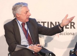 La consultora de José Blanco asesorará a empresas para lograr los fondos europeos que repartirá Moncloa