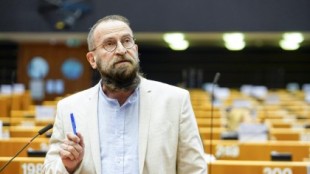 József Szájer, el eurodiputado del partido de Orbán que ha dimitido tras ser cazado en una orgía gay en plena pandemia