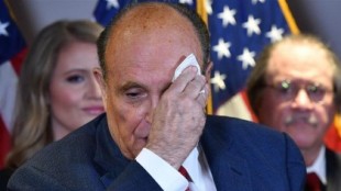 Rudy Giuliani, abogado de Trump, es hospitalizado por coronavirus