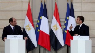 Macron decide que vender armamento a Sisi es más importante que los derechos humanos en Egipto