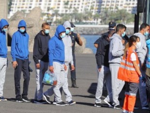 La Policía desarticula una trama que sacaba inmigrantes de Canarias y los empadronaba en Granada