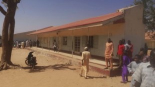 Más de 300 estudiantes desaparecidos tras el ataque a un colegio en el norte de Nigeria