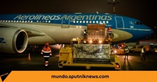Despega de Moscú el avión que llevará a Argentina 300.000 dosis de vacuna Sputnik V