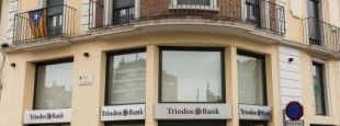 La pequeña banca sin ánimo de lucro florece en el país de las fusiones bancarias