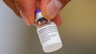 Asturias inicia ya la vacunación de los sanitarios