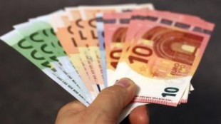 El Gobierno prohibirá pagar más de mil euros en efectivo también a particulares