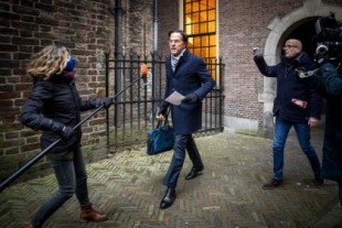 El Gobierno holandés dimite en bloque por el escándalo en las ayudas al cuidado de niños