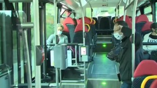 Prohibido hablar en el bus | La última medida contra la COVID en España