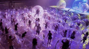 Flaming Lips revolucionan los conciertos con pelotas inflables