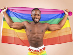 Bolu Okupe, hijo de un político homófobo de Nigeria, sale del armario ante la indignación de su padre