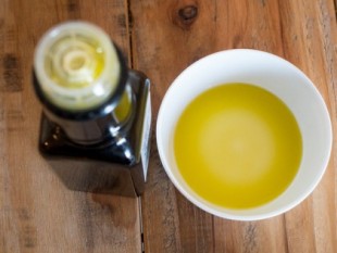 El aceite de oliva de Túnez vendido por grandes marcas españolas enfada a los productores locales