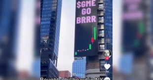 Usuario de Reddit compra cartel luminoso de Gamestop en Times Square [ENG]