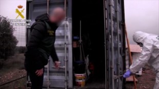 Una banda tortura a una pareja en un contenedor para poder asaltar su casa sin que suene la alarma