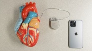 Cardiólogos de Henry Ford descubren que el imán del iPhone 12 desactiva los dispositivos cardíacos implantables ENG