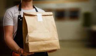 Los restaurantes gallegos estarán obligados a entregar las sobras a los clientes en envases sin plásticos