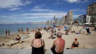 Los británicos se lanzan a reservar sus vacaciones en España con el nuevo plan de desescalada