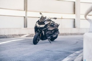 La DGT revisa el examen del carné A2 de motos y abre la puerta a examinarse en scooters y motos eléctricas