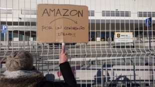 Amazon: contratos quincenales, detectives en las huelgas y control electrónico de empleados