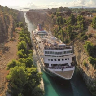 El barco más grande que ha pasado nunca (y lo volverá a hacer) por el Canal de Corinto