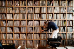 El inservible arte de coleccionar discos en casa