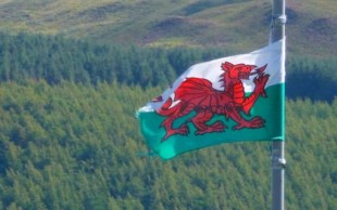 Gales se une a la ola independentista en Reino Unido