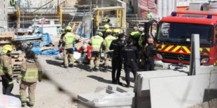 Mueren dos albañiles en Zaragoza al desplomarse su andamio desde un séptimo piso