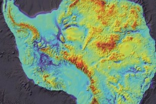 Qué hay bajo la Antártida y Groenlandia: así quedarían sus mapas si se derrite el hielo