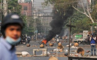 Más de 90 manifestantes, entre ellos un niño de cinco años, muertos a tiros en Birmania